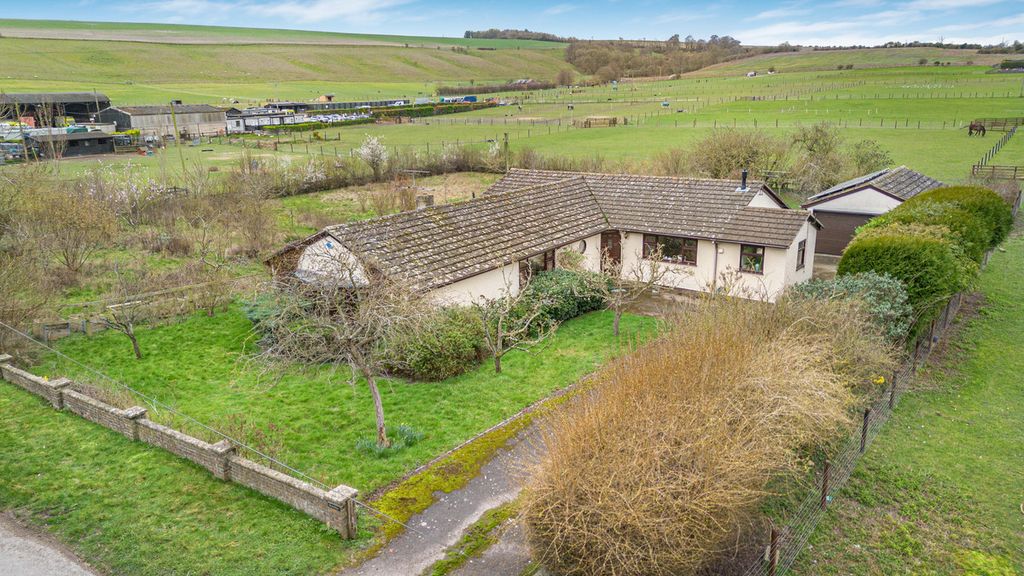 Property photo 1 of 24