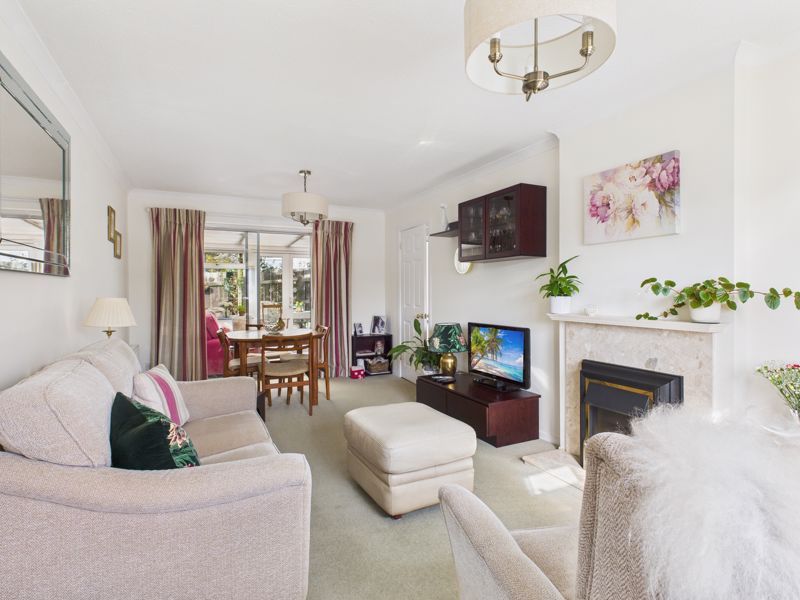 Property photo 3 of 9 Lounge/Diner