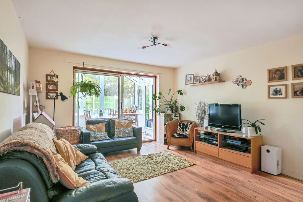 Property photo 3 of 19 Pbox-Img.Jpg