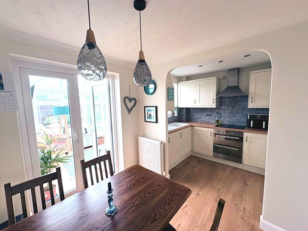 Property photo 3 of 17 Kitchen/ Diner