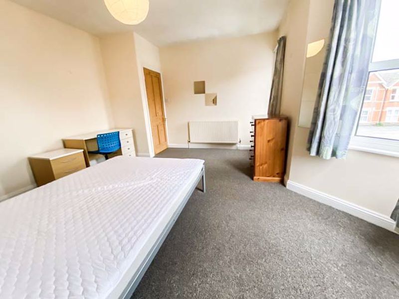 Additional image 14 of 6 bed detached house to rentWaterloo Road, Winton BH9