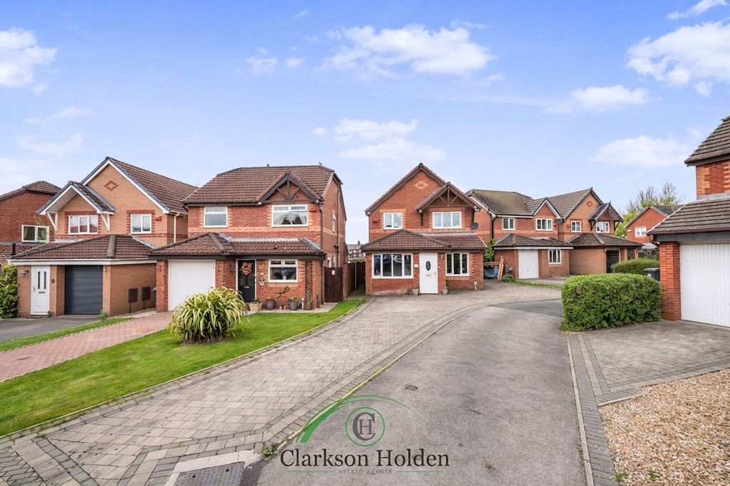 Property photo 1 of 23