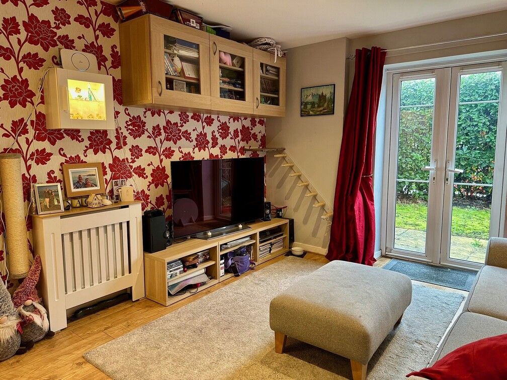 Property photo 2 of 18 Lounge2.Jpg