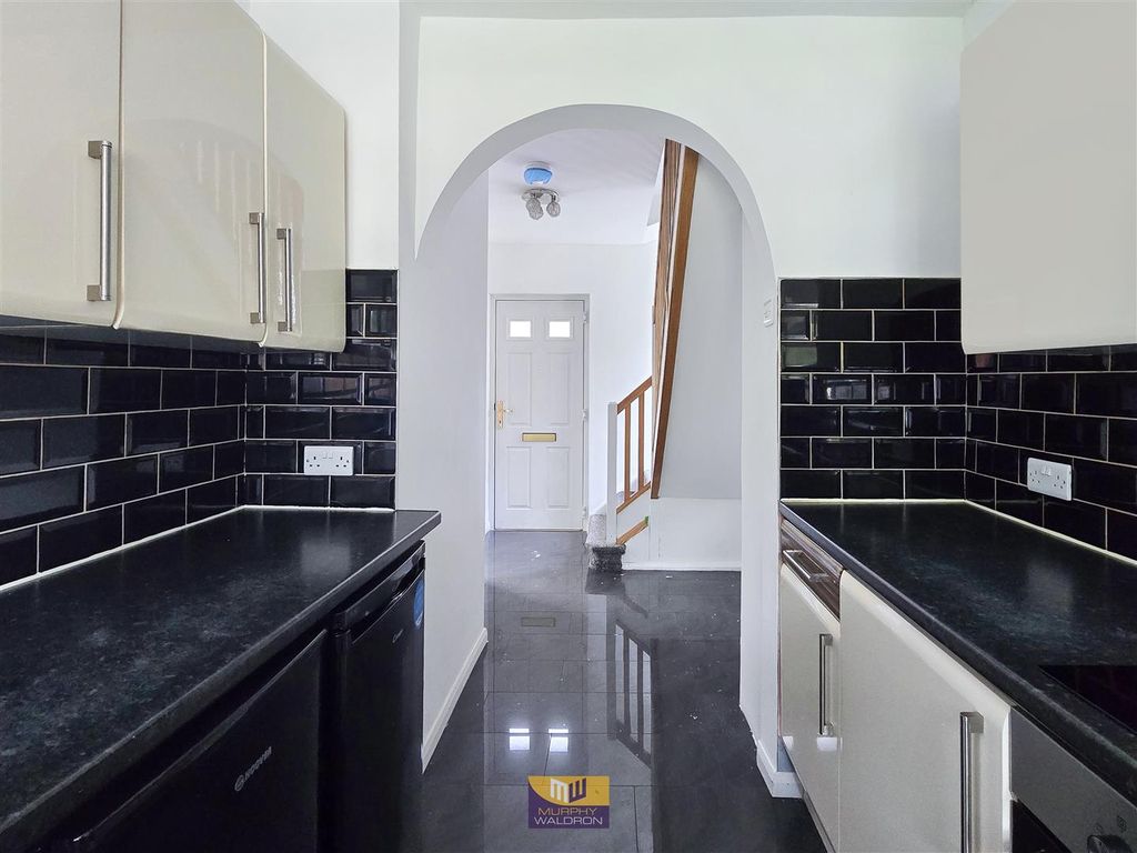 Property photo 2 of 17 Kitchen