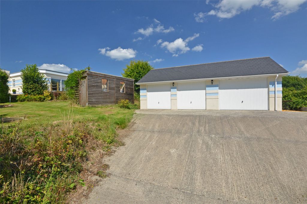 Property photo 2 of 38 Picture No. 34