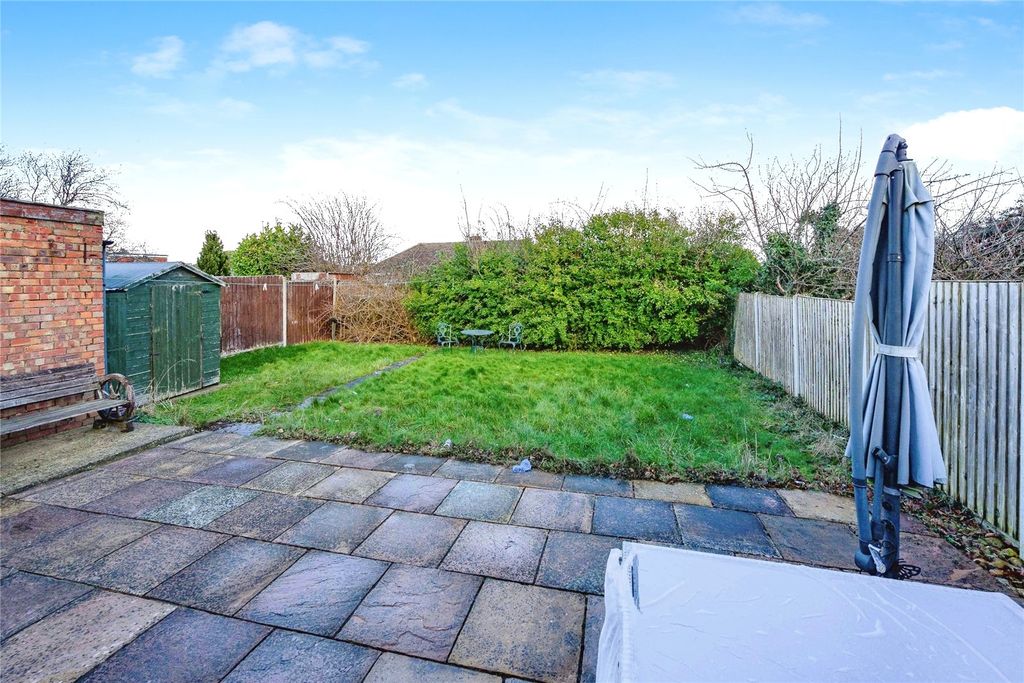 Property photo 2 of 13 Garden