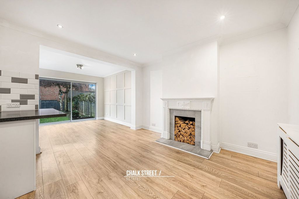 Property photo 2 of 29