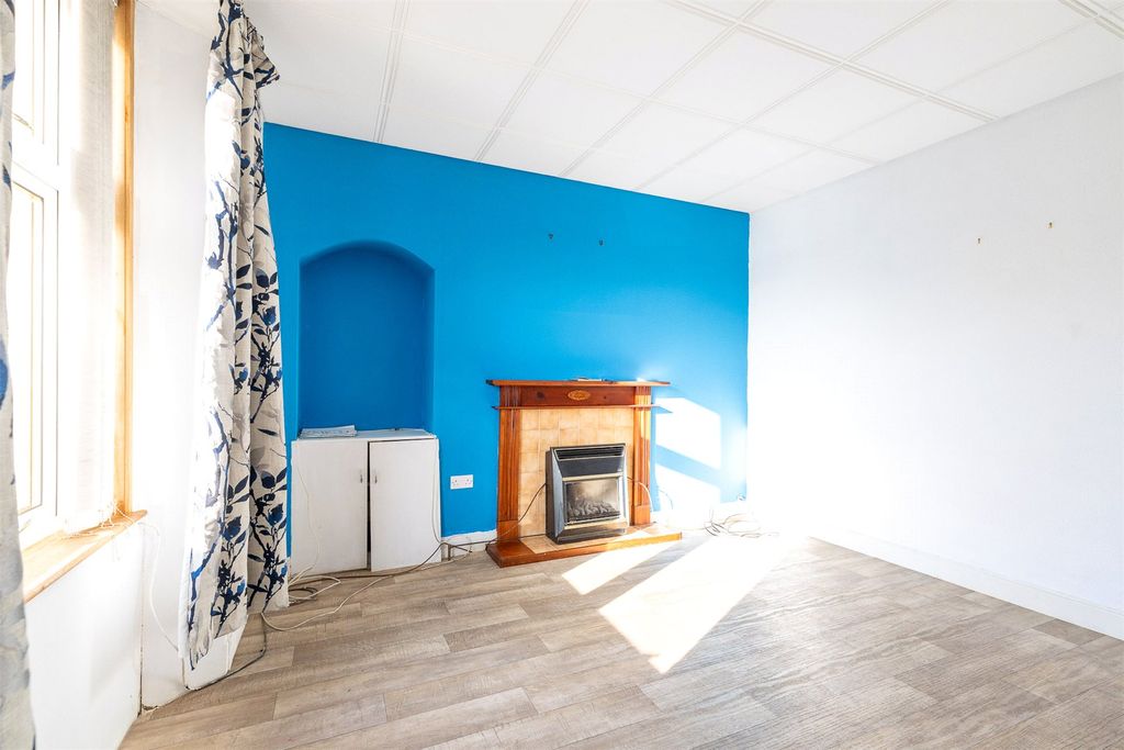 Property photo 3 of 23 Picture No. 03