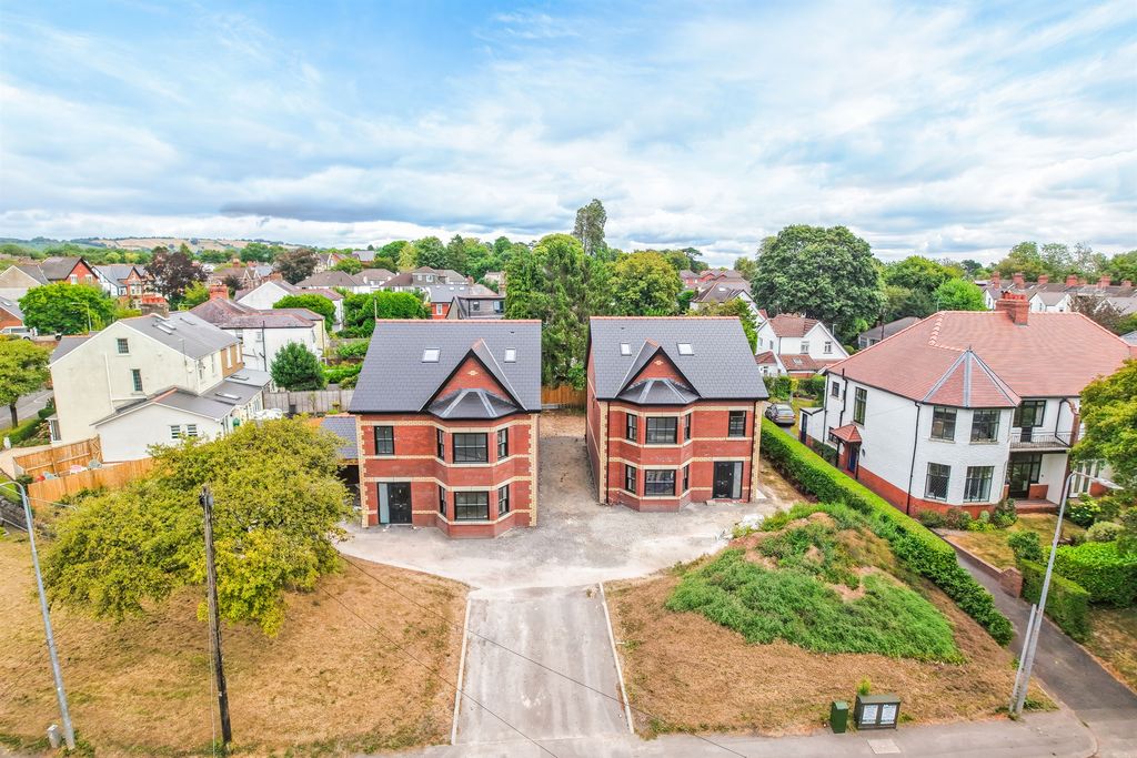 Property photo 1 of 12