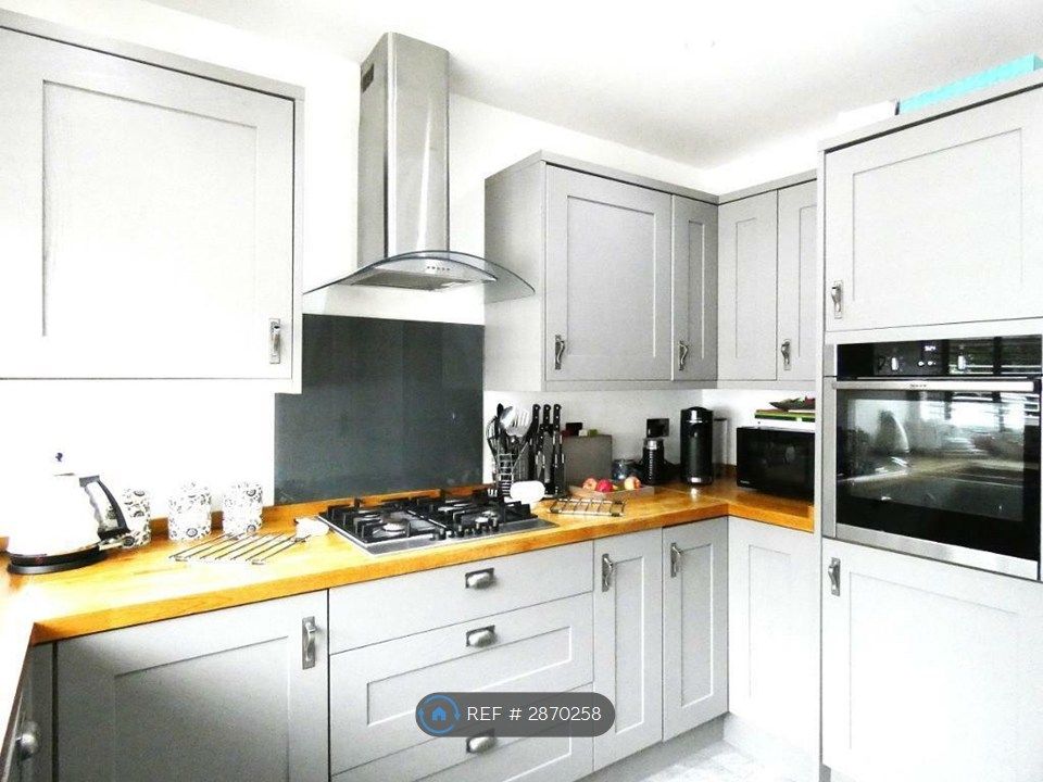 Property photo 2 of 13 Kitchen