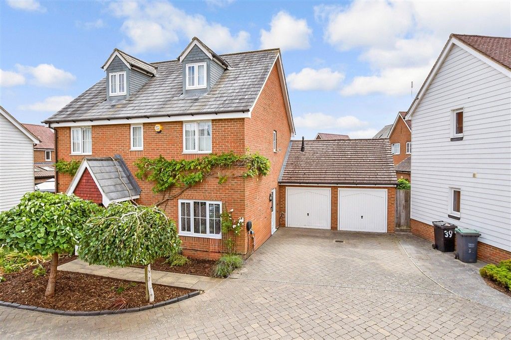Property photo 1 of 16 External (Brochure)