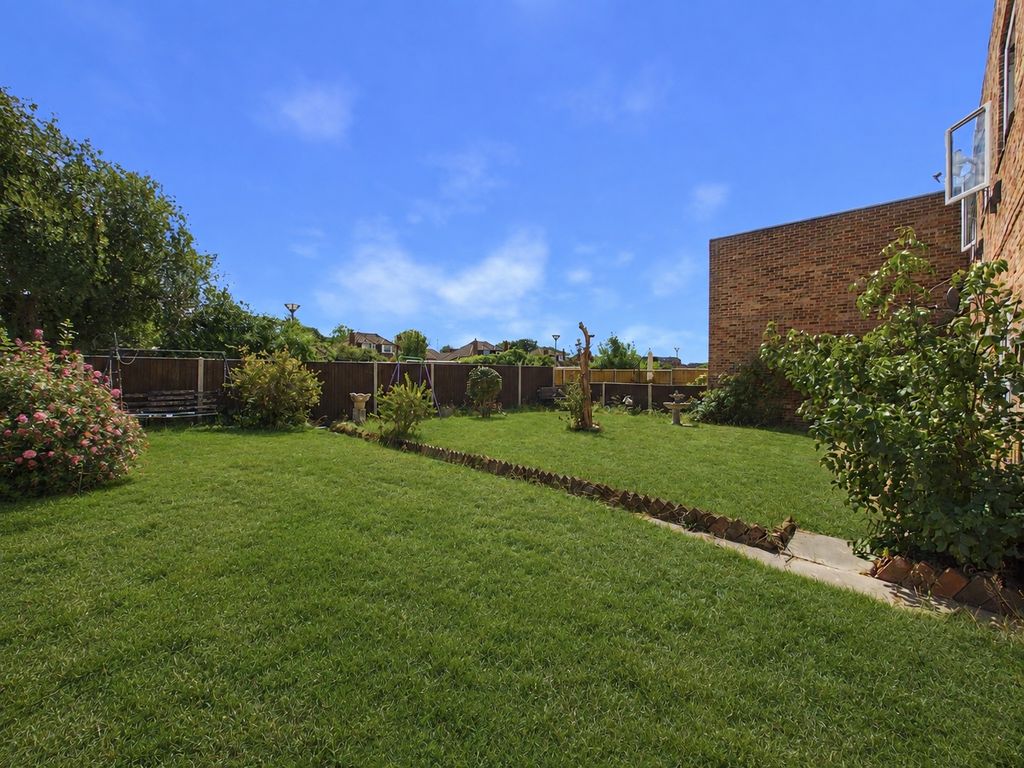 Property photo 1 of 10 Picture No. 02