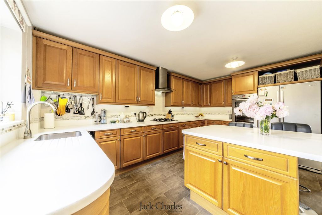 Property photo 3 of 33 7 Caysers Croft-38.Jpg