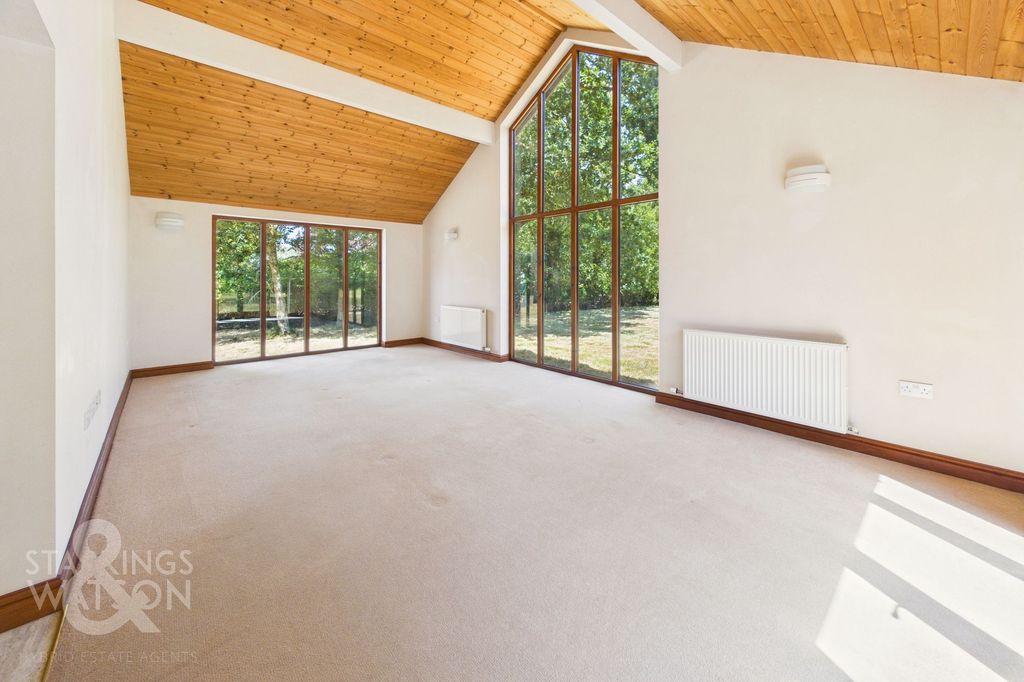 Property photo 3 of 43
