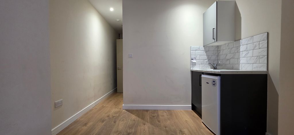 Property photo 2 of 3