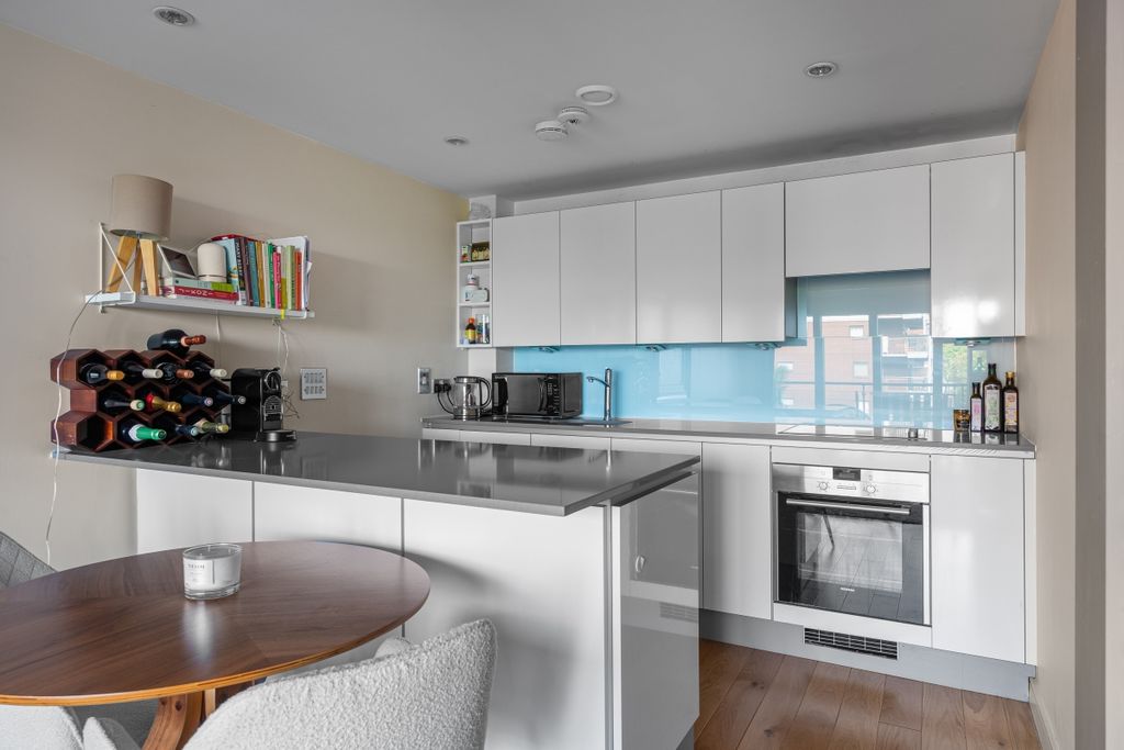Property photo 3 of 15 094A6330