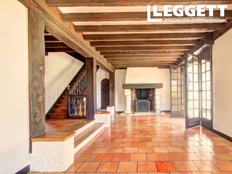 Property photo 2 of 10