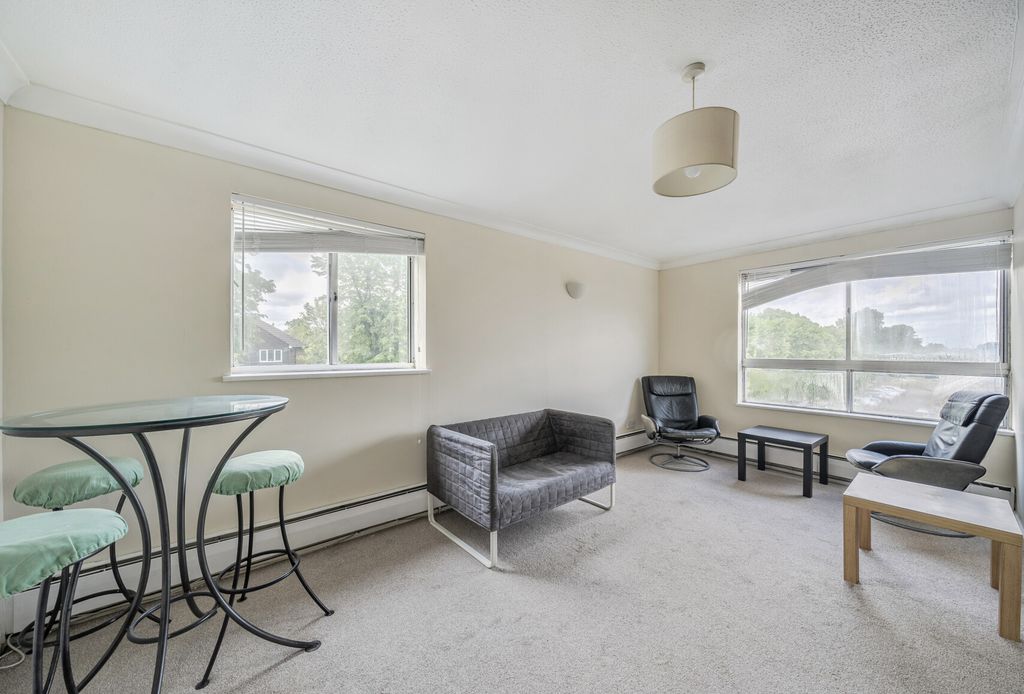 Property photo 3 of 8 40-681c734F9566A-...