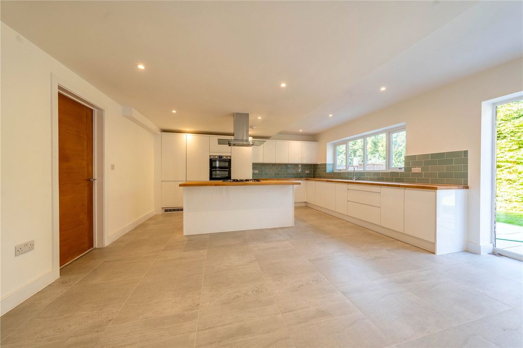 Property photo 3 of 30 Picture No. 26