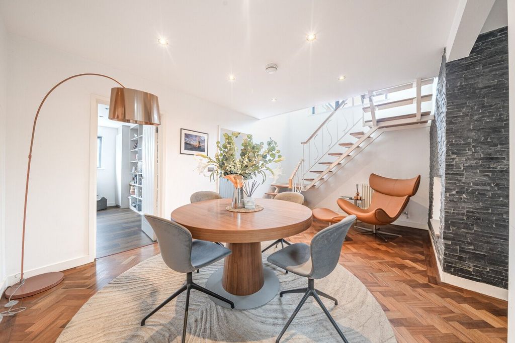 Property photo 1 of 18 Picture No. 08