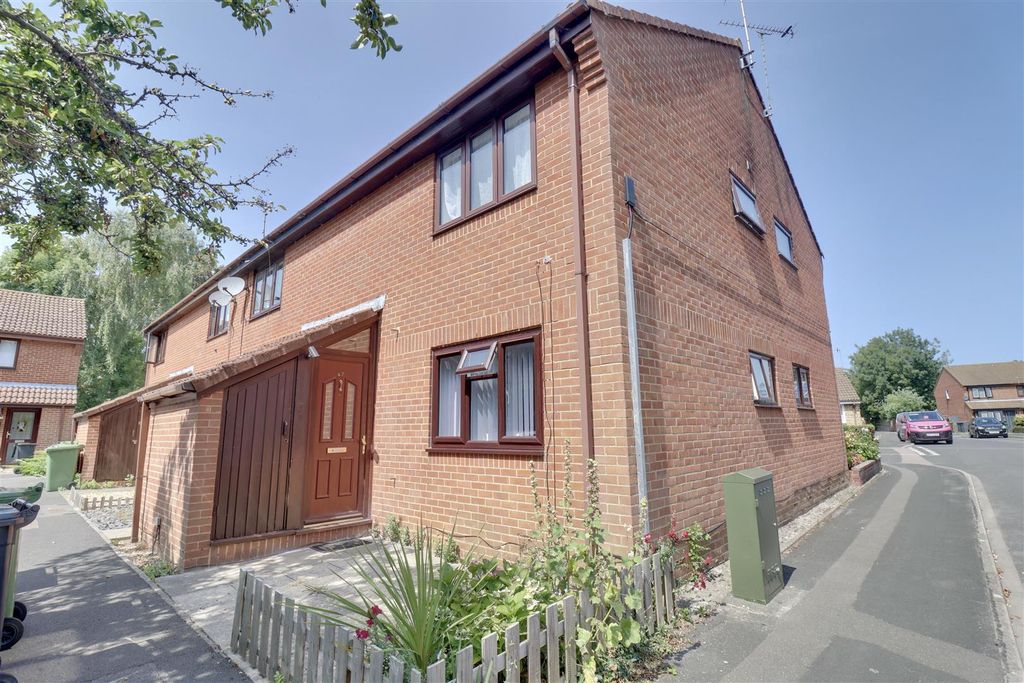 Property photo 1 of 10 145Bd81E-D28E-4C8A-B124-0141Fc92B02E_1_201_A.Jpeg