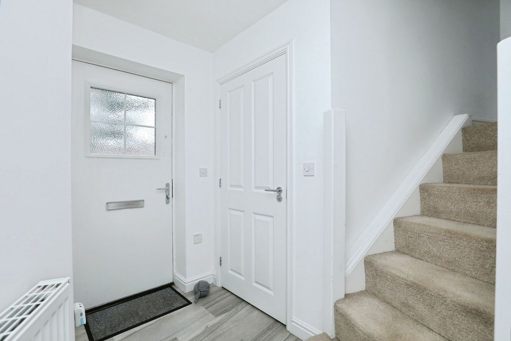 Property photo 2 of 17 Photo
