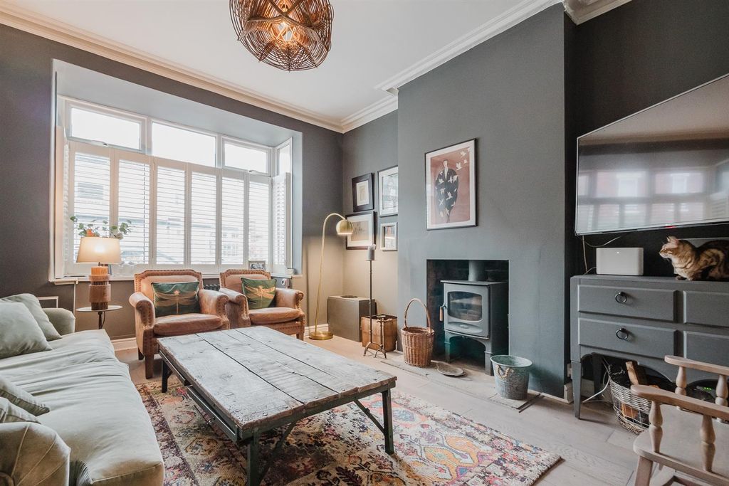 Property photo 2 of 35 Image 2