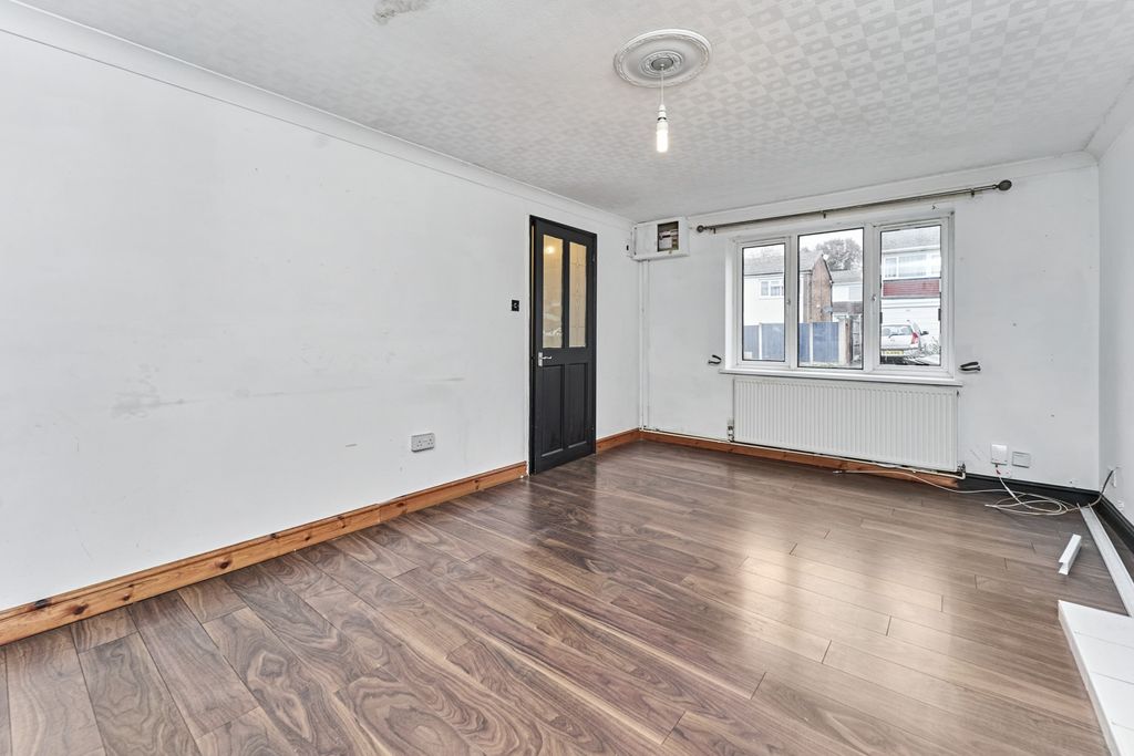 Property photo 3 of 20 15 Himley Street, Dudley, West Midlands, Dy1 2Bd