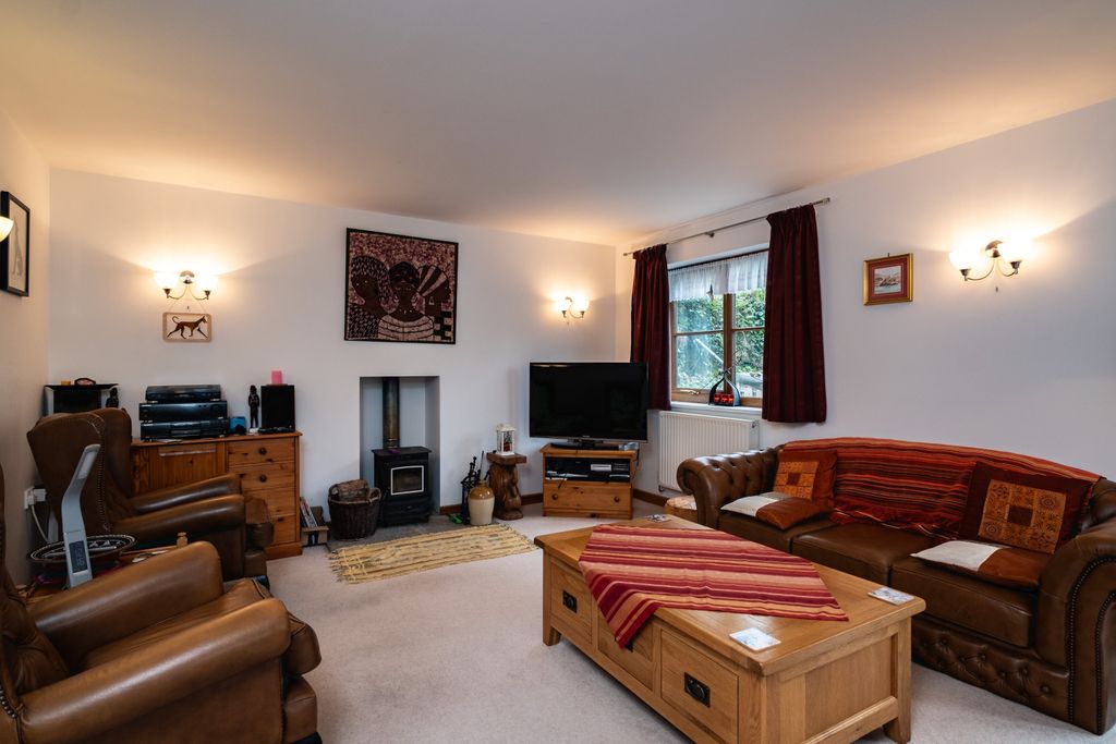 Property photo 3 of 37