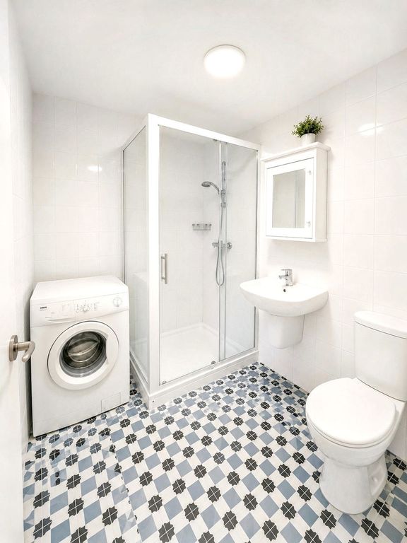 Property photo 2 of 8 Photo 1