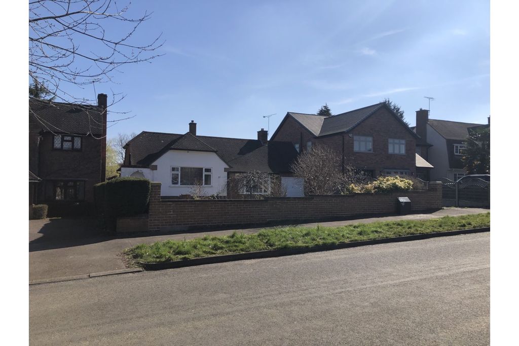 Property photo 2 of 10 Front