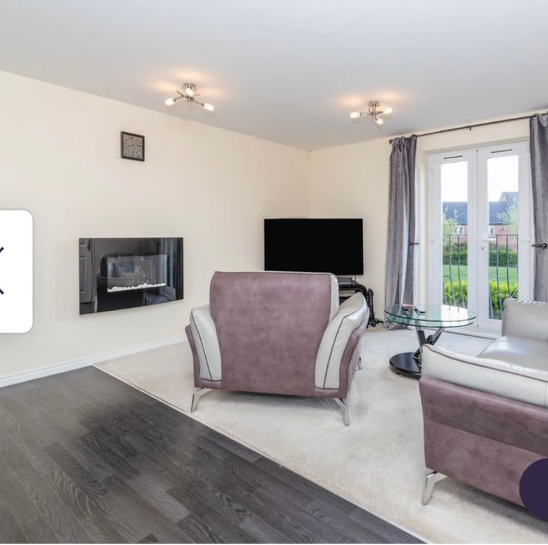 Property photo 2 of 9