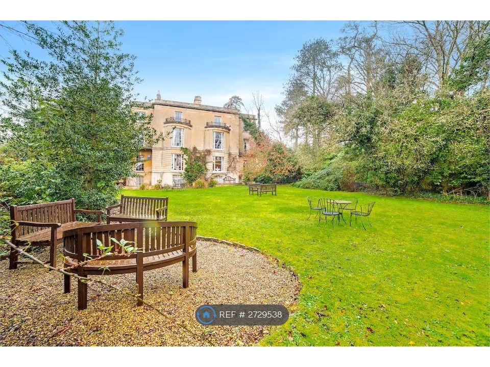 Property photo 2 of 6 Garden