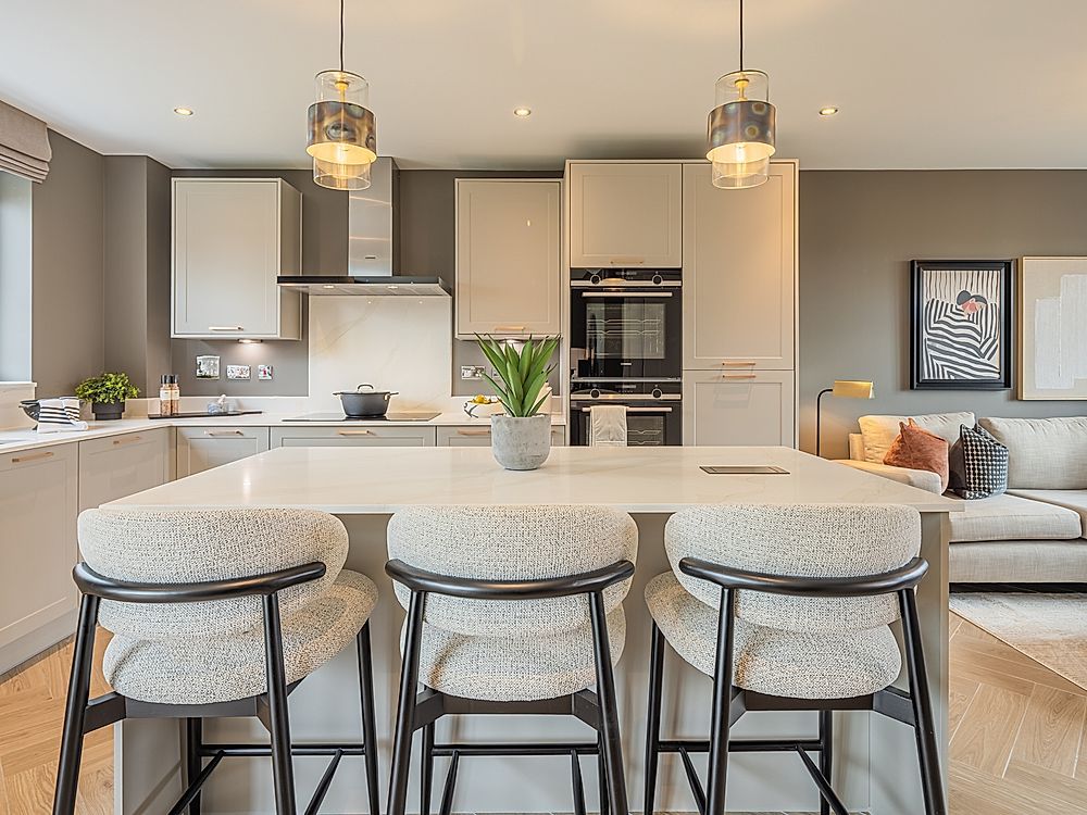 Property photo 3 of 10 Redrow - Highgate - Kitchen-73801