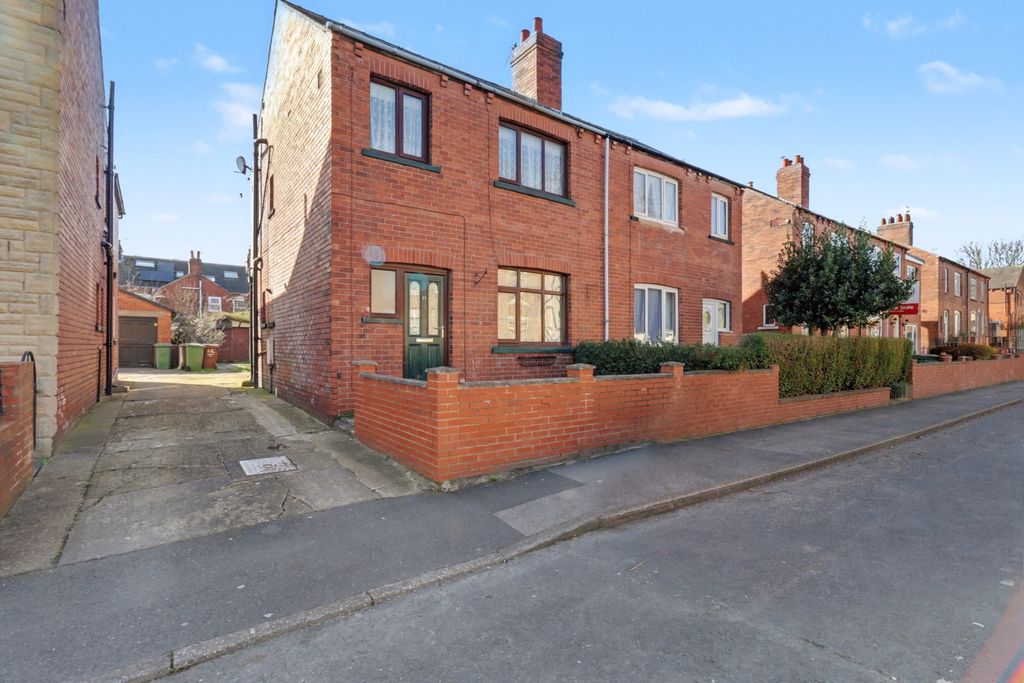 Property photo 1 of 18 1- Rob Hammond Ewemove Pontefract