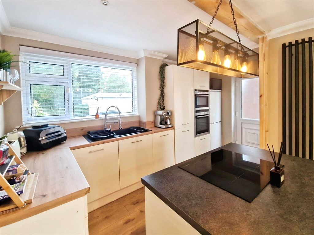 Property photo 2 of 16 Picture No. 09