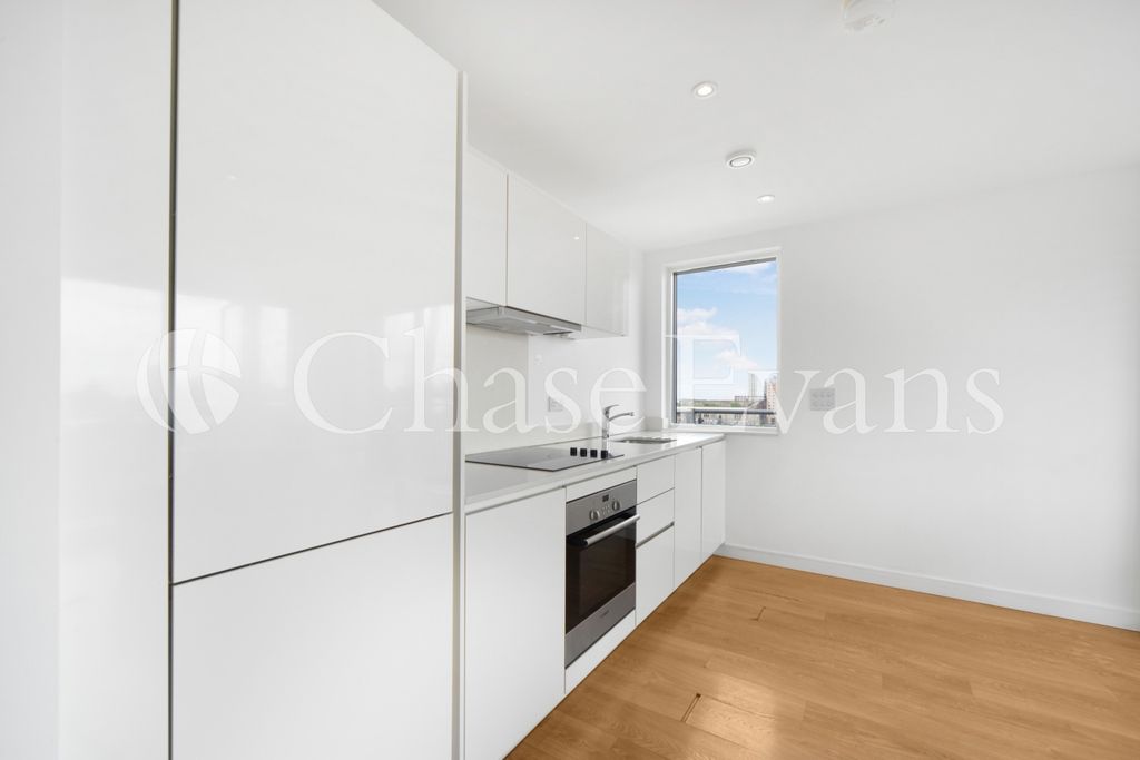 Property photo 2 of 16 Kitchen