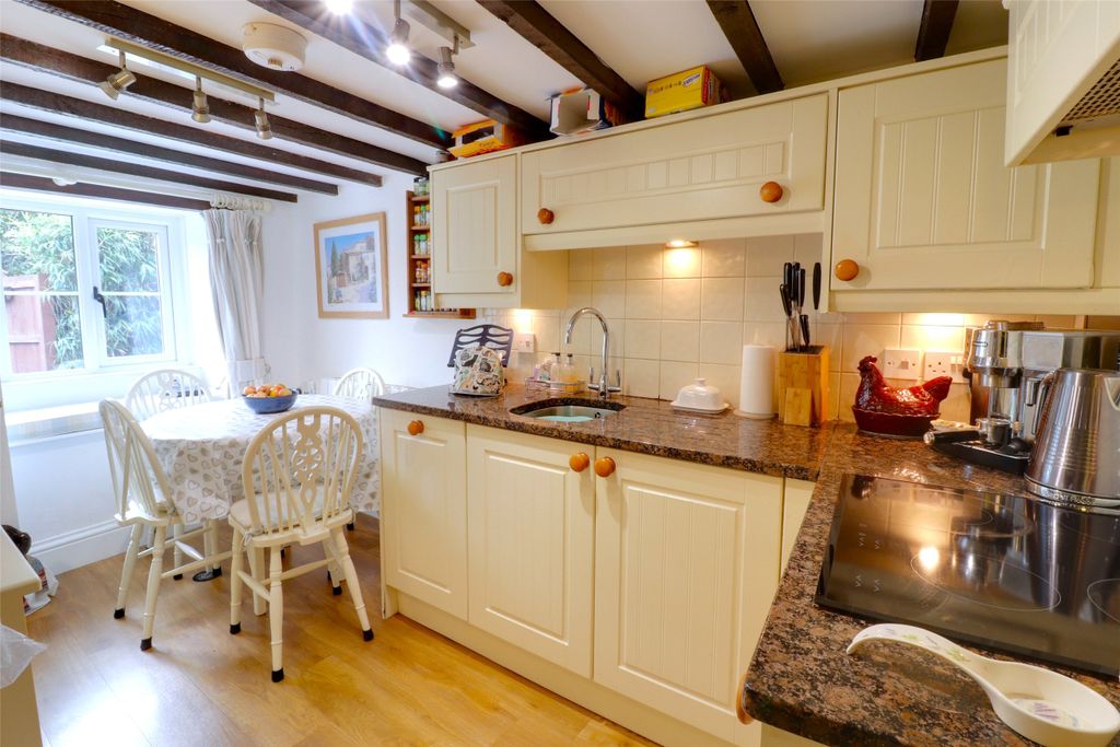 Property photo 2 of 15 Picture No. 14