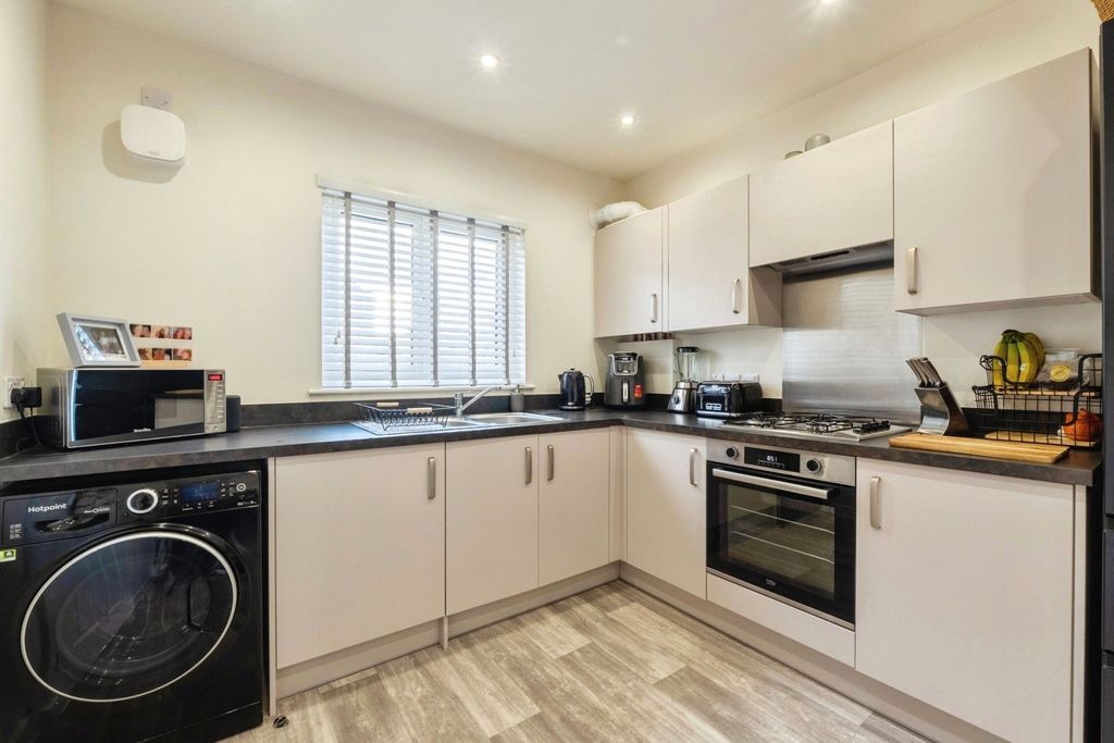 Property photo 2 of 18 Pbox-Img.Jpg