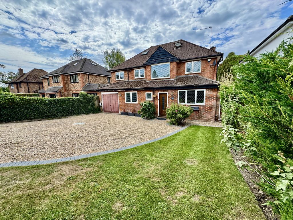 Property photo 1 of 24