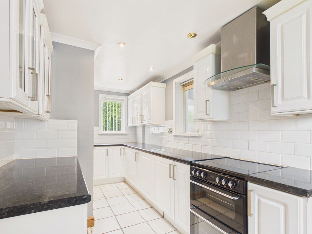 Property photo 2 of 27 5129293