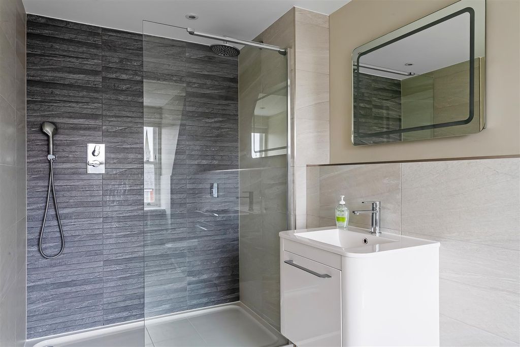 Additional image 22 of 5 bed semi-detached house for saleLonsdale Road, Dorking RH4