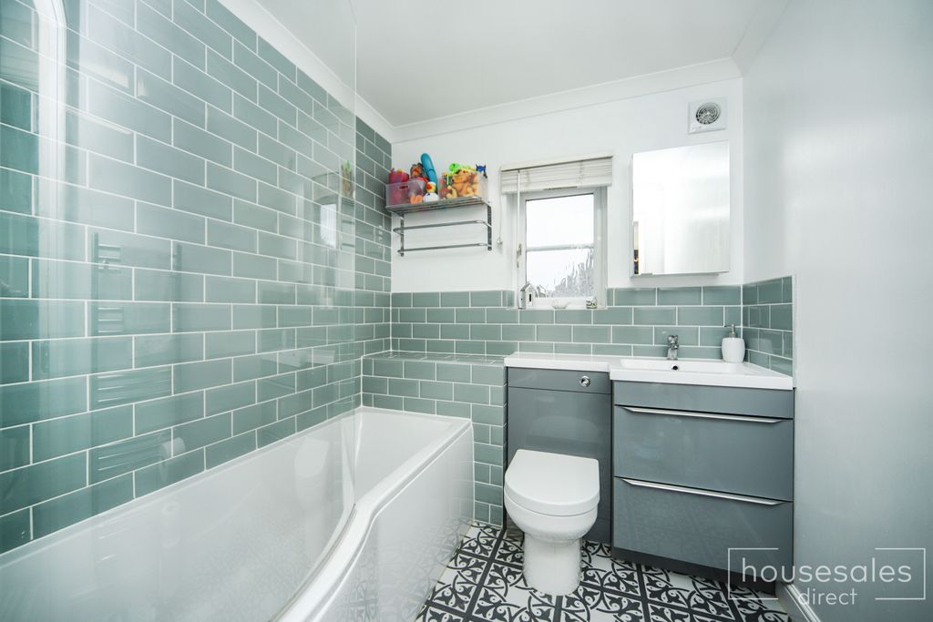 Property photo 2 of 14