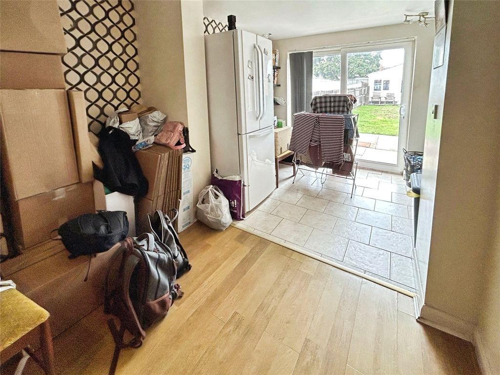 Property photo 3 of 11 Picture No. 13