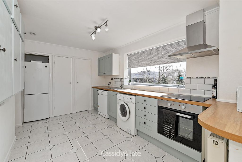 Property photo 2 of 24 22Ryecroftcourt-17.Jpg