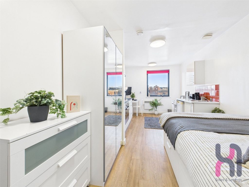 Property photo 1 of 5 Picture No. 05