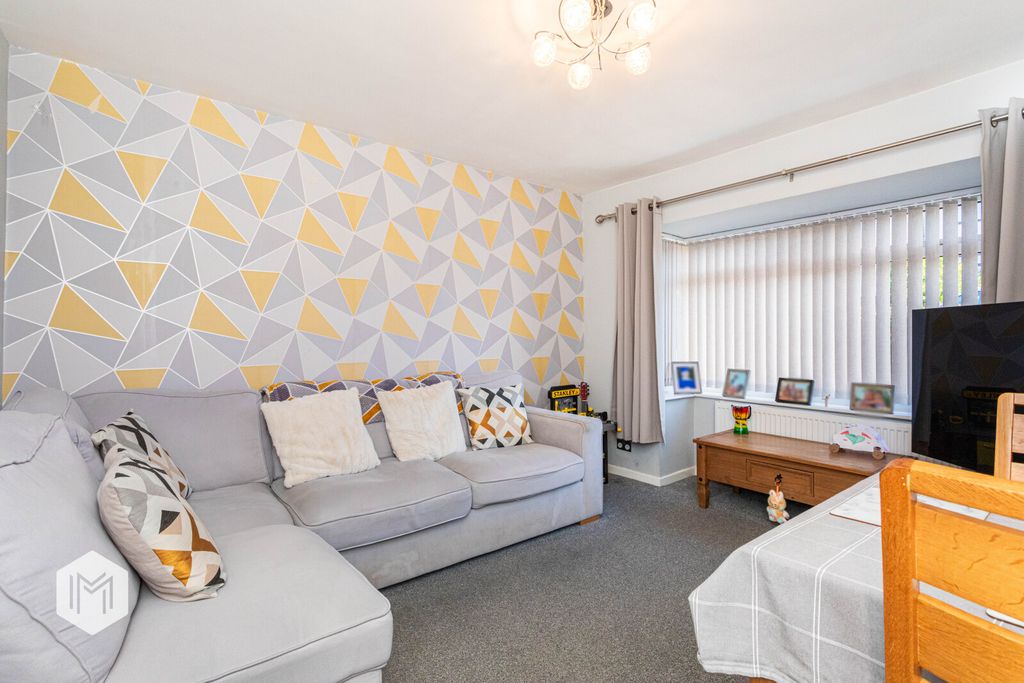 Property photo 2 of 15 Picture No. 14