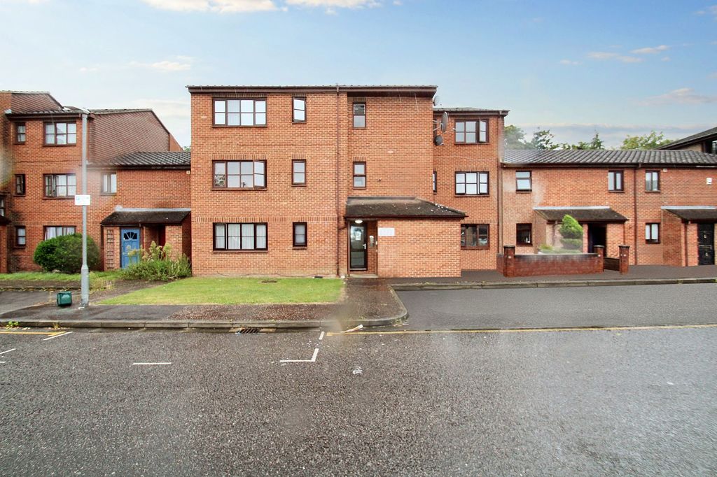 Property photo 1 of 5