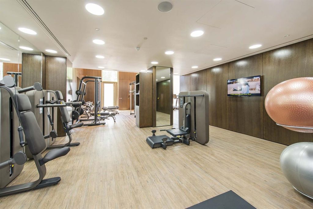 Property photo 3 of 22 Gym