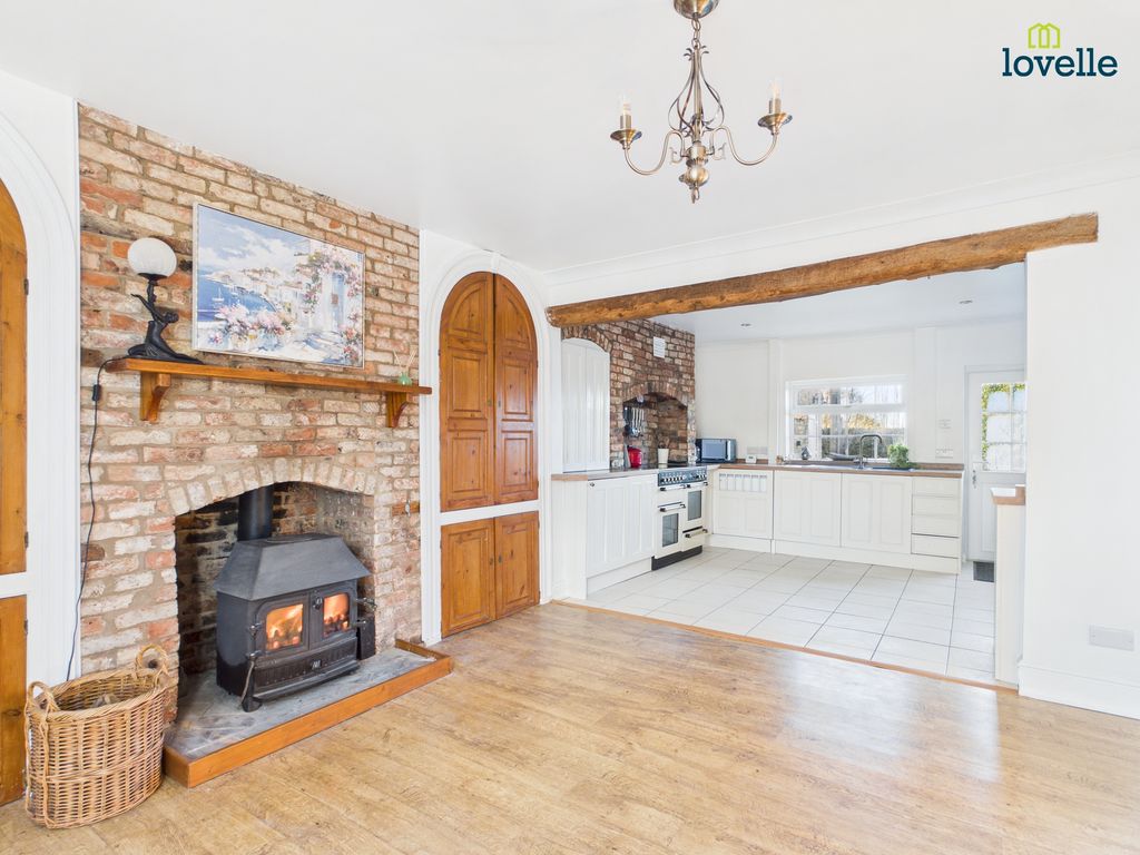 Property photo 3 of 24